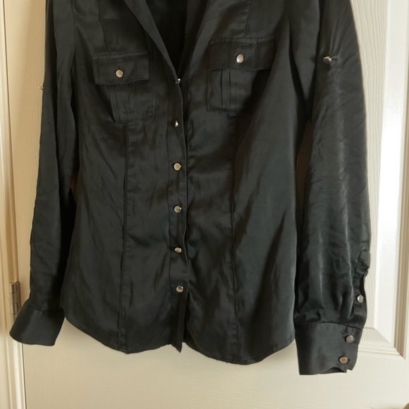 White House/Black Market Silk Stretch Top
Size 2 - Picture 5 of 11